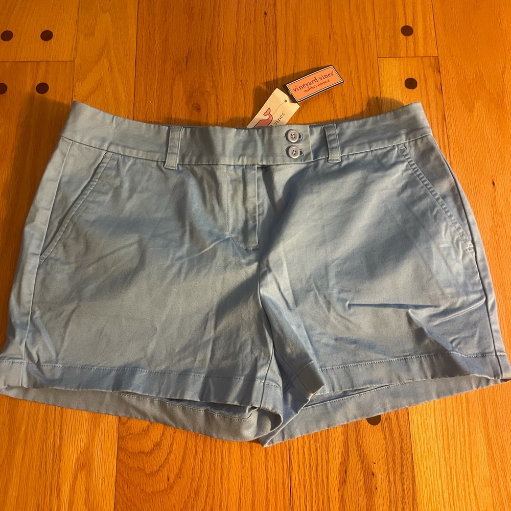 Vineyard Vines blue shorts size 10